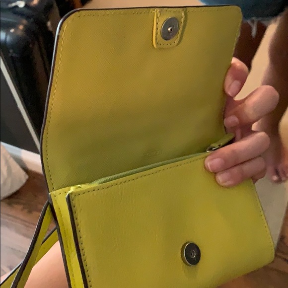 Coach yellow crossbody - Picture 5 of 5